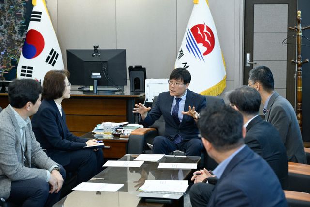 거제시장, 한아세안 국가정원 예타통과 총력