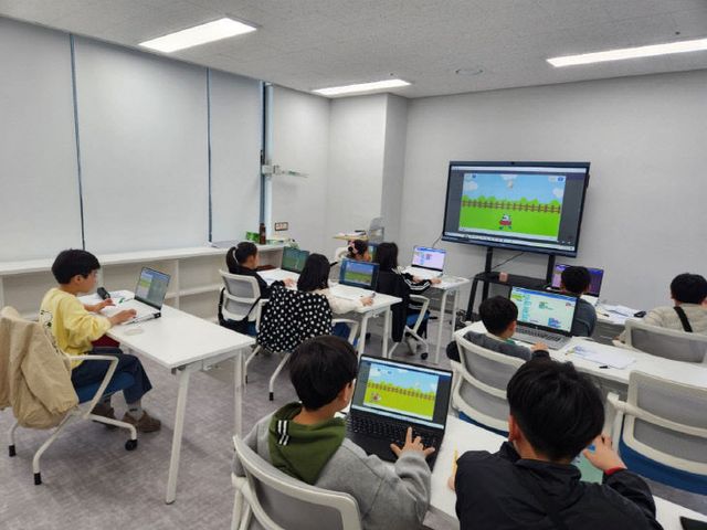 2. 오르빛도서관, 보드게임으로 사고력! 코딩으로 상상력! 아이