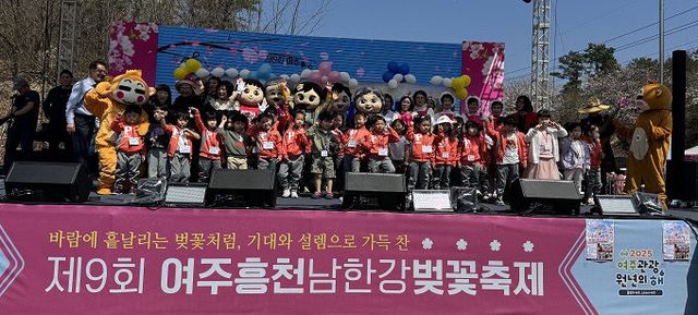 05-여주시 실버드림극단, 벚꽃 아래서 피어난 꿈의 무대