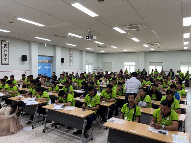 4.13. - “64개 농가 웃었다” 양주시, 외국인 계절근로자 138