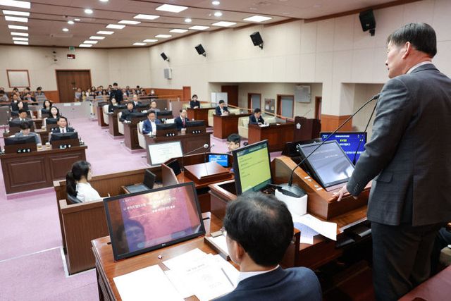 3-2. 본회의장 사진