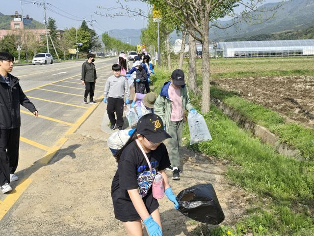 예산 시량초, ‘플로깅 행사’ 실시(1)