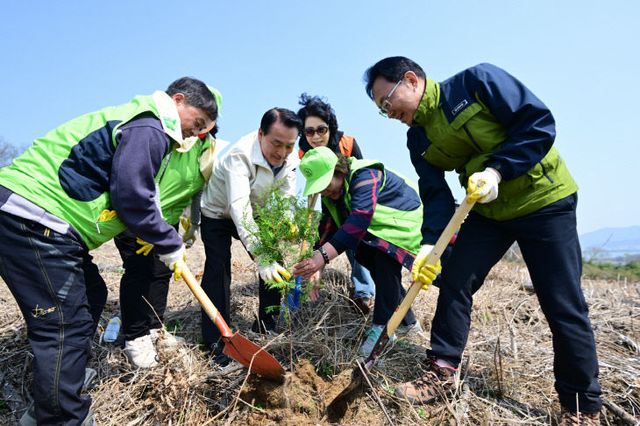 나무심기행사 (2)