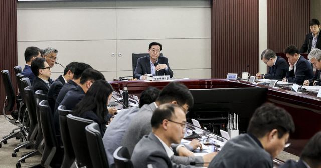 정명근 화성특례시장 ‘윤석열 대통령 탄핵’ 긴급 간부회의.