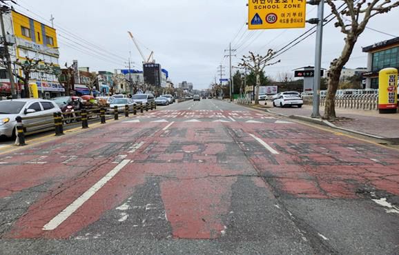 도로 노면표시 불량