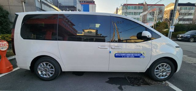 자유바람카 측면