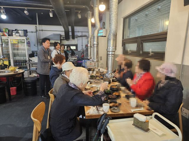 10. 송내동, 봉사하는 착한식당 ‘깡통 뒷고기’ 아름다운 선행