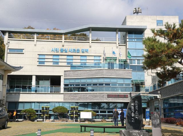 11 진위면 청사 전경