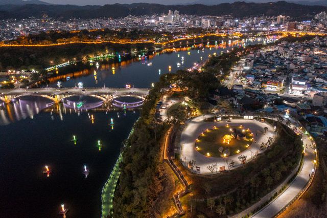 소망진산 유등테마공원