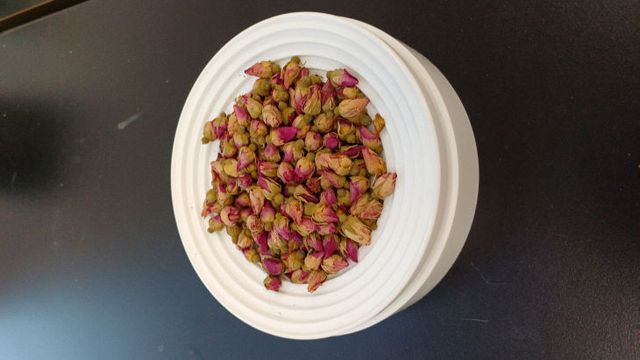 해당화 꽃봉오리 모습