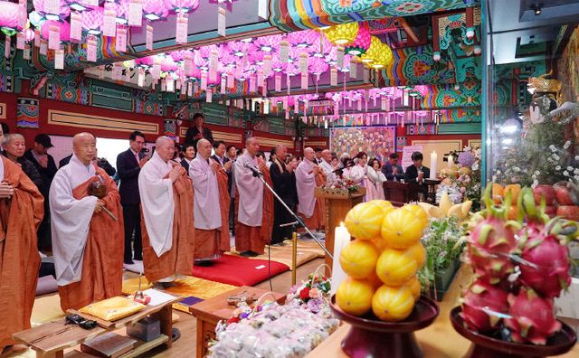 1. 서산 부석사 설법전에서 10일 진행된 이운법회1