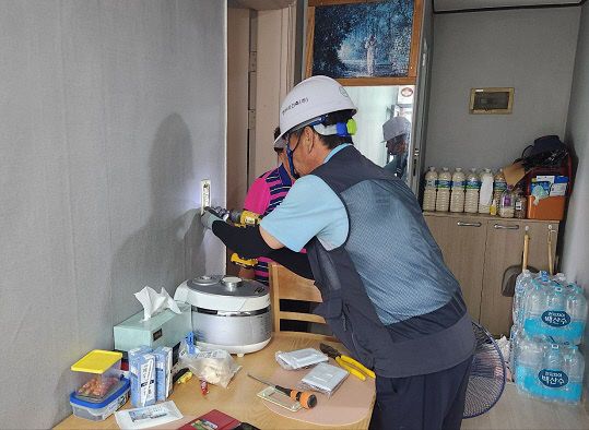 250511 2. 홀몸노인가구 잔고장 출장 수리 모습