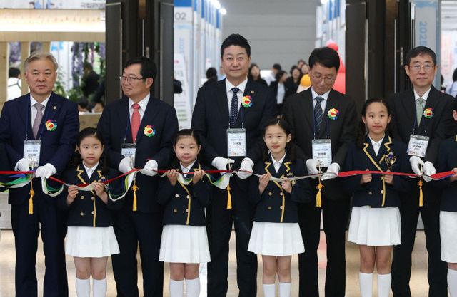 경기도의회 김진경 의장, 어린이박람회 개막식 참석