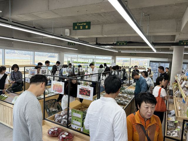 1. 남해 로컬푸드 구입하기 캠페인 추진(매장내)