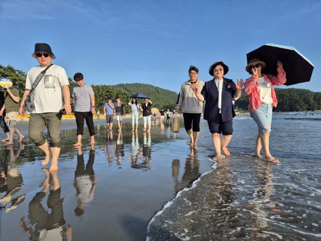 15-송호해변에서 맨발걷기(2024)