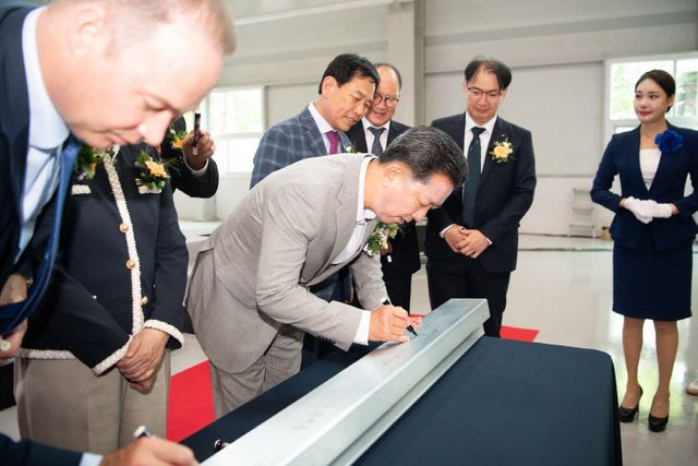 [투자유치과]기념사인 퍼포먼스