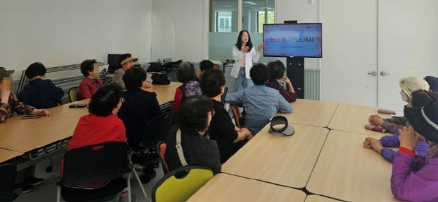 그램 ‘봄날의 기억스케치’ 운영