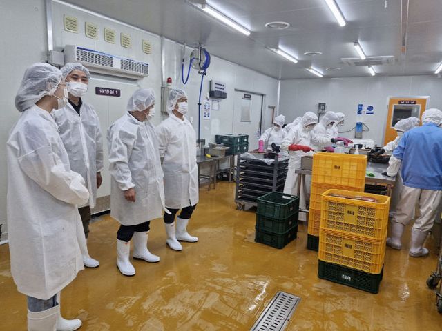 부안군, 수산물 제조·가공업체 현장 방문 (2)