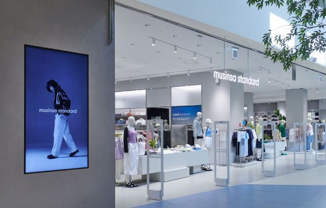 사진1. 갤러리아타임월드 6층에 위치한 무신사스탠다드 전경