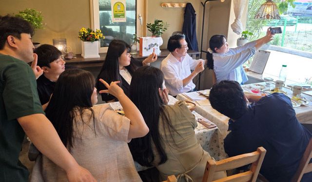 2. ②29일 관내 식당에서 진행된 저연차 공무원과의 간담회2