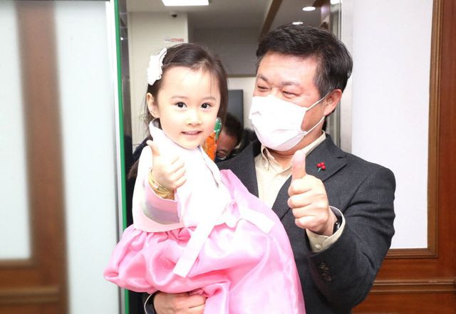 “우리 아이 건강, 무료 검진으로 꼼꼼히 챙기세요”