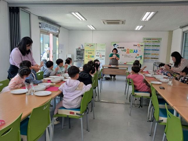 5.식체험 프로그램 진행 사진