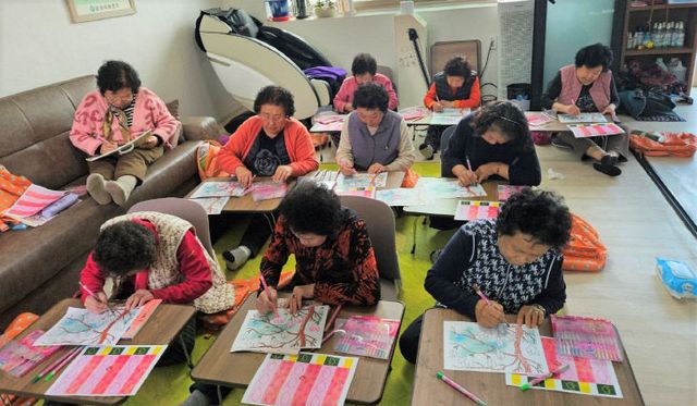 5. 재량활동_목련꽃꾸미기