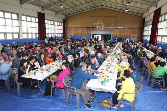 11.고덕면 어버이날 행사 모습