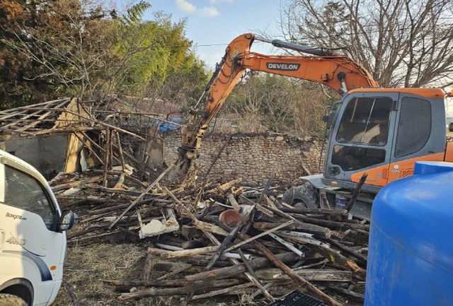 12-빈집 철거 장면