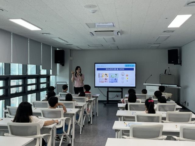 15. 오르빛도서관,‘KSD나눔재단과 함께하는 체험형 금융교육