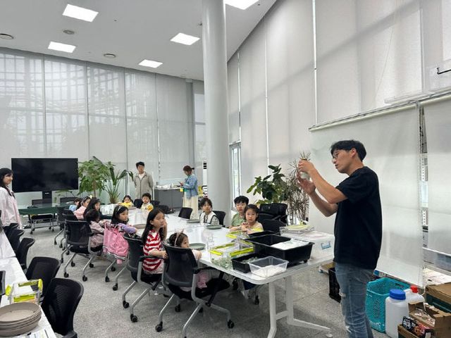 2. 체험 교육 진행 모습