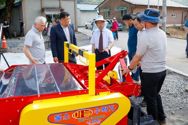 보도 2) 마늘 전과정 기계화 재배 현장 연시회(3)
