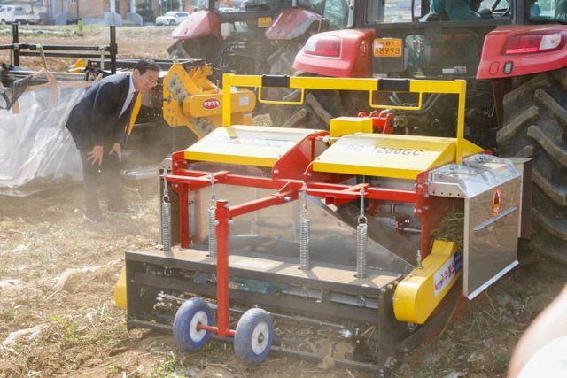 보도 2) 마늘 전과정 기계화 재배 현장 연시회(2)