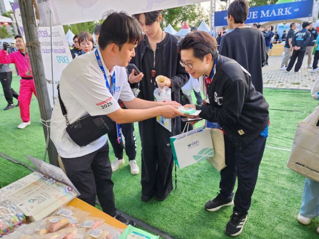 해외 교류 행사서 2025제천엑스포 알려’2