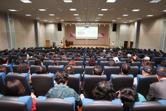 6.23(김해시 801명 이통장 대상 직무교육 실시)1