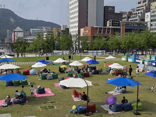 책 읽는 경기평화광장 (출처=경기도청 북부청사)