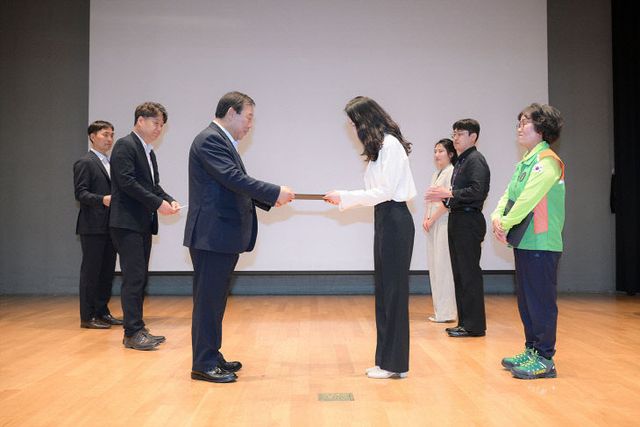 250602_청렴도_1등급_달성_위한_우수_공무원_포상3(감사위원회)