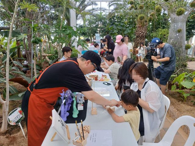 온실에서 피어난 농부들의 이야기‘6월 영파머스마켓’성료3