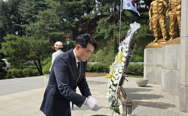 군포 하은호 시장 헌화