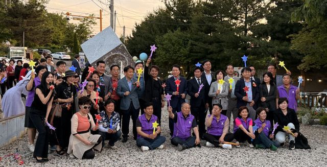 경상원, 빛의 거리 조성 ‘심학산’ 조형물 설치.