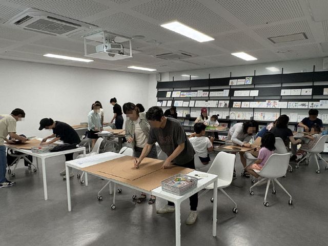 시민 손끝에서 탄생한 예술…의정부미술도서관, ‘모두의 아틀