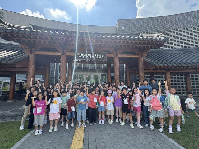 사본 -(사진3)문화탐방 단체사진(7월 1일)