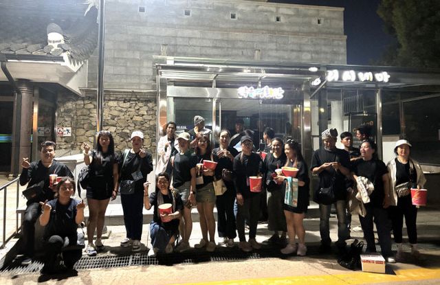 외국인 계절근로자 영화관람