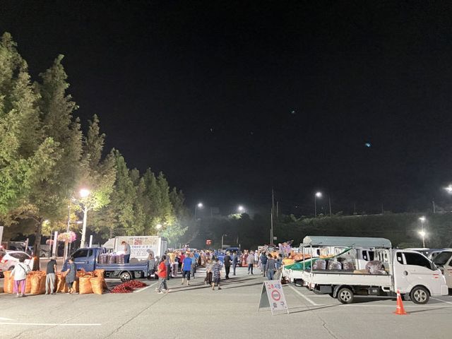 8.예산읍 임시고추시장 모습 (4)