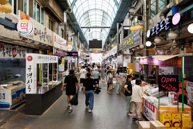 보도 1) 관광객으로 가득한 단양구경시장 (2)