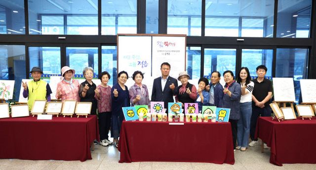 …시청 로비서 미술 전시2