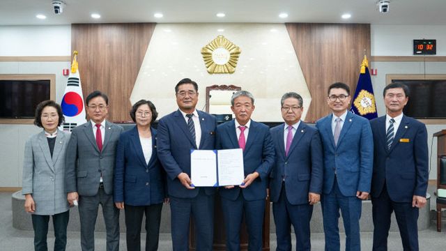 괴산군의회 지역사랑상품권 사용범위 확대 건의문 채택