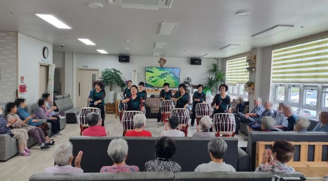 사본 -(사진2)약시우강사랑채 배후마을서비스 전달