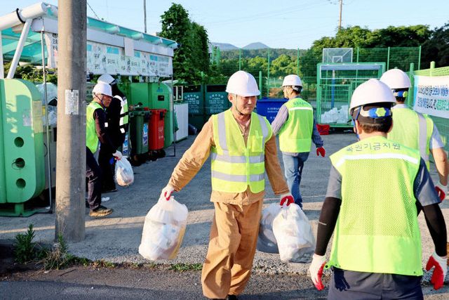 1751419605860_da74ea5c52d74777a74a99d3a2ef4e2c