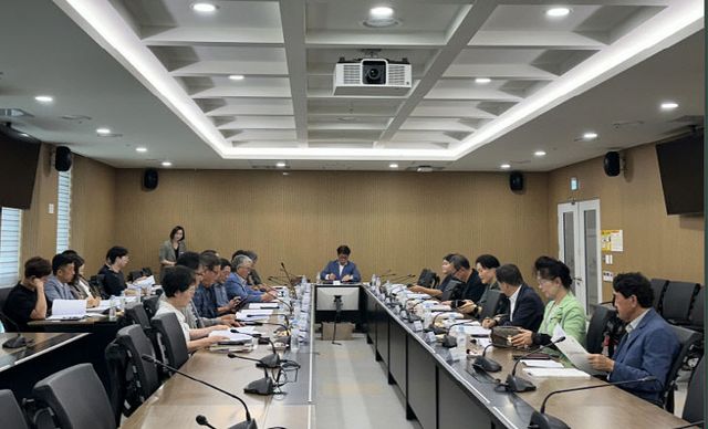 서천군이 개최한 민선8기 공약이행평가위원회